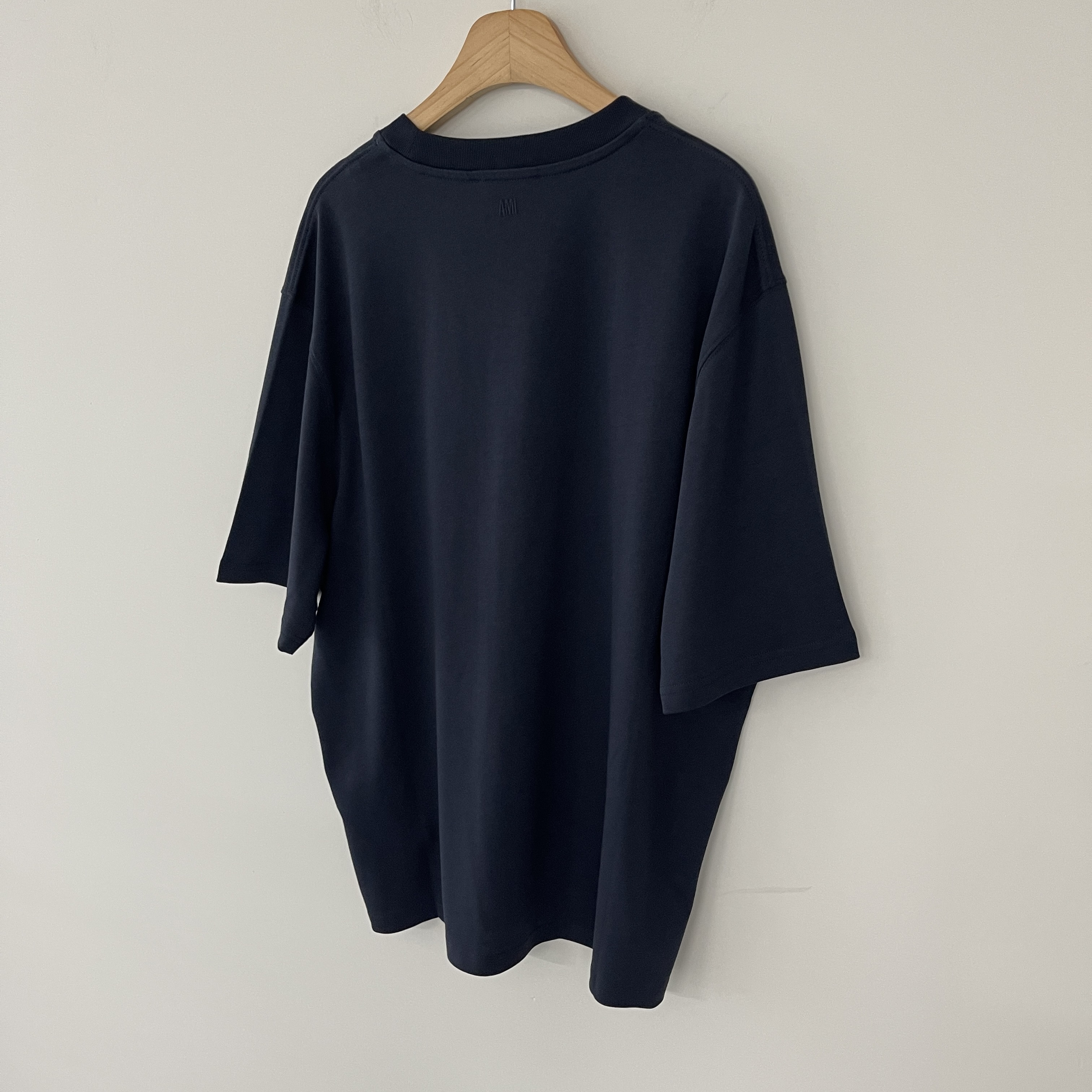 AMI PARIS■オーガニックコットンジャージーTシャツ Navy AMI PARIS□オーガニックコットンジャージーTシャツ Navy (AMI